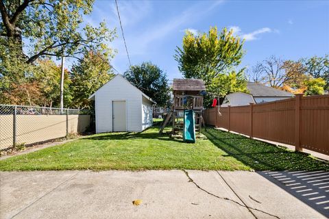 Tiny photo for 6707 N Whipple Street, Chicago, IL 60645 (MLS # 12504198)