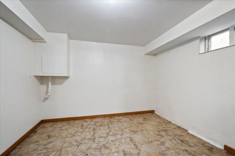 Tiny photo for 6707 N Whipple Street, Chicago, IL 60645 (MLS # 12504198)