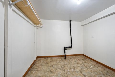 Tiny photo for 6707 N Whipple Street, Chicago, IL 60645 (MLS # 12504198)