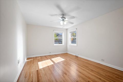 Tiny photo for 6707 N Whipple Street, Chicago, IL 60645 (MLS # 12504198)