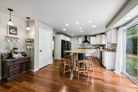 Tiny photo for 1040 N Charles Street, Naperville, IL 60563 (MLS # 12672987)