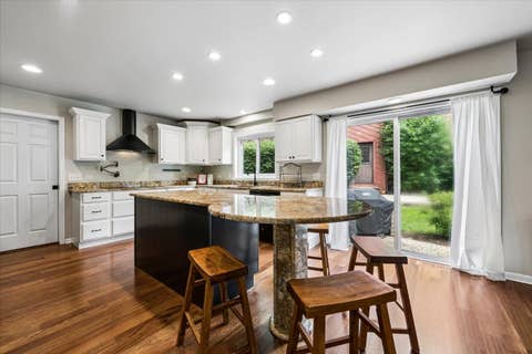Tiny photo for 1040 N Charles Street, Naperville, IL 60563 (MLS # 12672987)