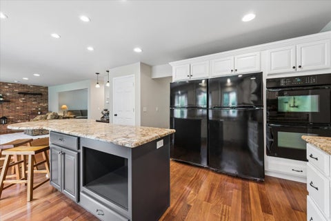 Tiny photo for 1040 N Charles Street, Naperville, IL 60563 (MLS # 12672987)