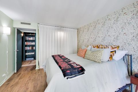 Tiny photo for 6007 N Sheridan Road #16F, Chicago, IL 60660 (MLS # 12587363)