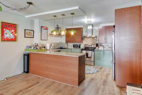 Tiny photo for 6007 N Sheridan Road #16F, Chicago, IL 60660 (MLS # 12587363)
