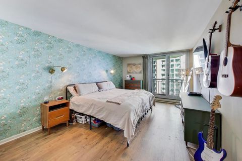 Tiny photo for 6007 N Sheridan Road #16F, Chicago, IL 60660 (MLS # 12587363)