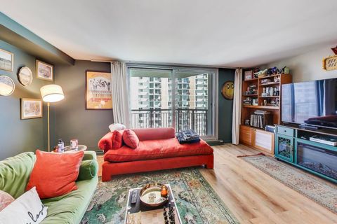 Tiny photo for 6007 N Sheridan Road #16F, Chicago, IL 60660 (MLS # 12587363)