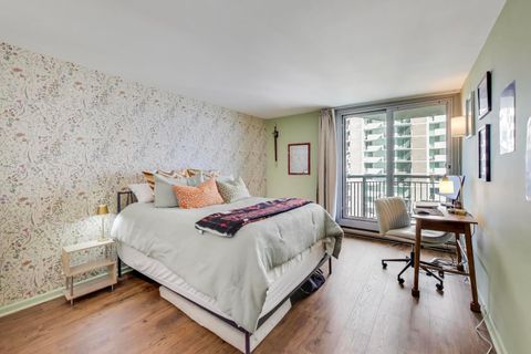 Tiny photo for 6007 N Sheridan Road #16F, Chicago, IL 60660 (MLS # 12587363)