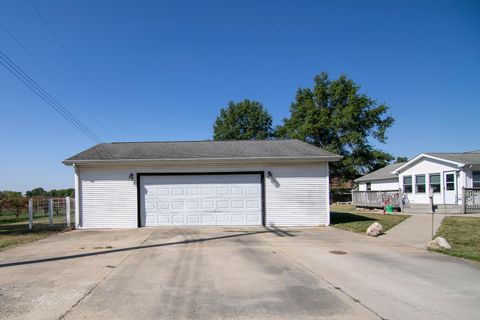 Tiny photo for 126 E Cleveland Street, Cullom, IL 60929 (MLS # 12488323)