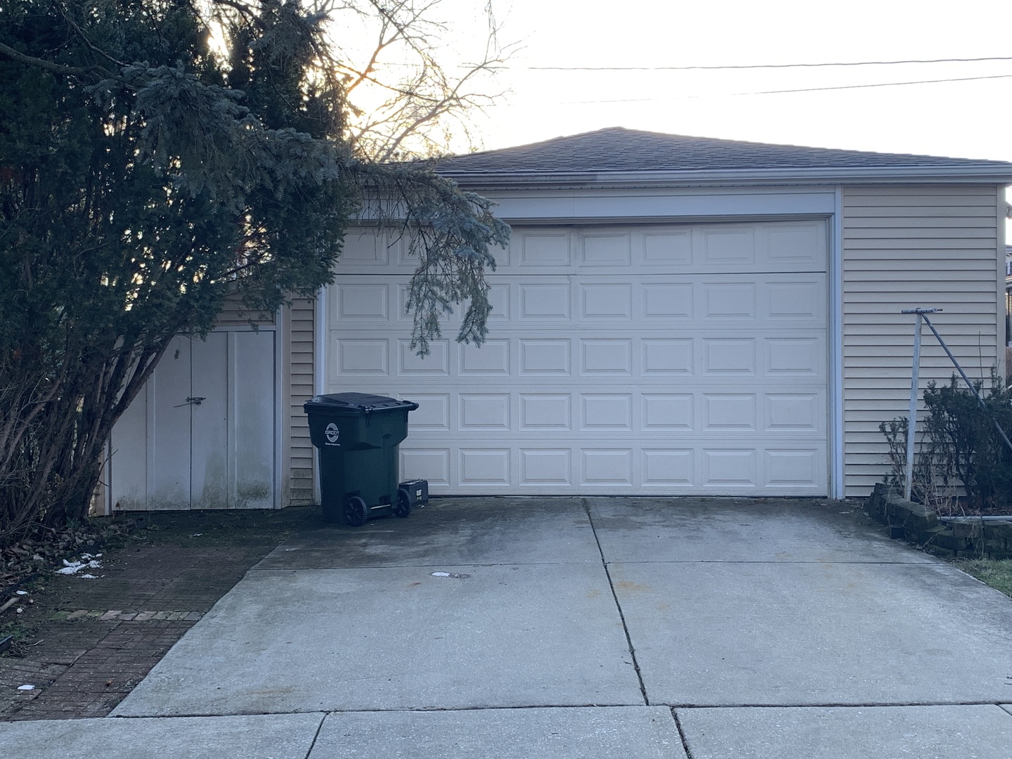 6701 W Forest View Lane