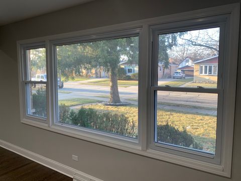 Tiny photo for 6701 W Forest View Lane, Niles, IL 60714 (MLS # 12545001)