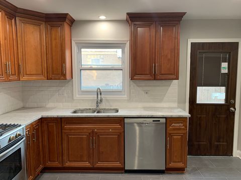 Tiny photo for 6701 W Forest View Lane, Niles, IL 60714 (MLS # 12545001)