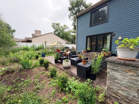 Tiny photo for 1753 Lunt Avenue, Des Plaines, IL 60018 (MLS # 12689916)