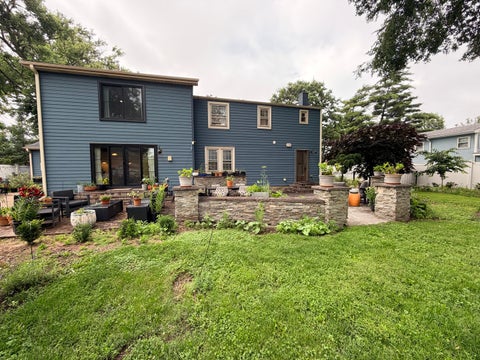 Tiny photo for 1753 Lunt Avenue, Des Plaines, IL 60018 (MLS # 12689916)