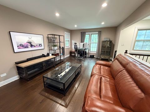 Tiny photo for 1753 Lunt Avenue, Des Plaines, IL 60018 (MLS # 12689916)