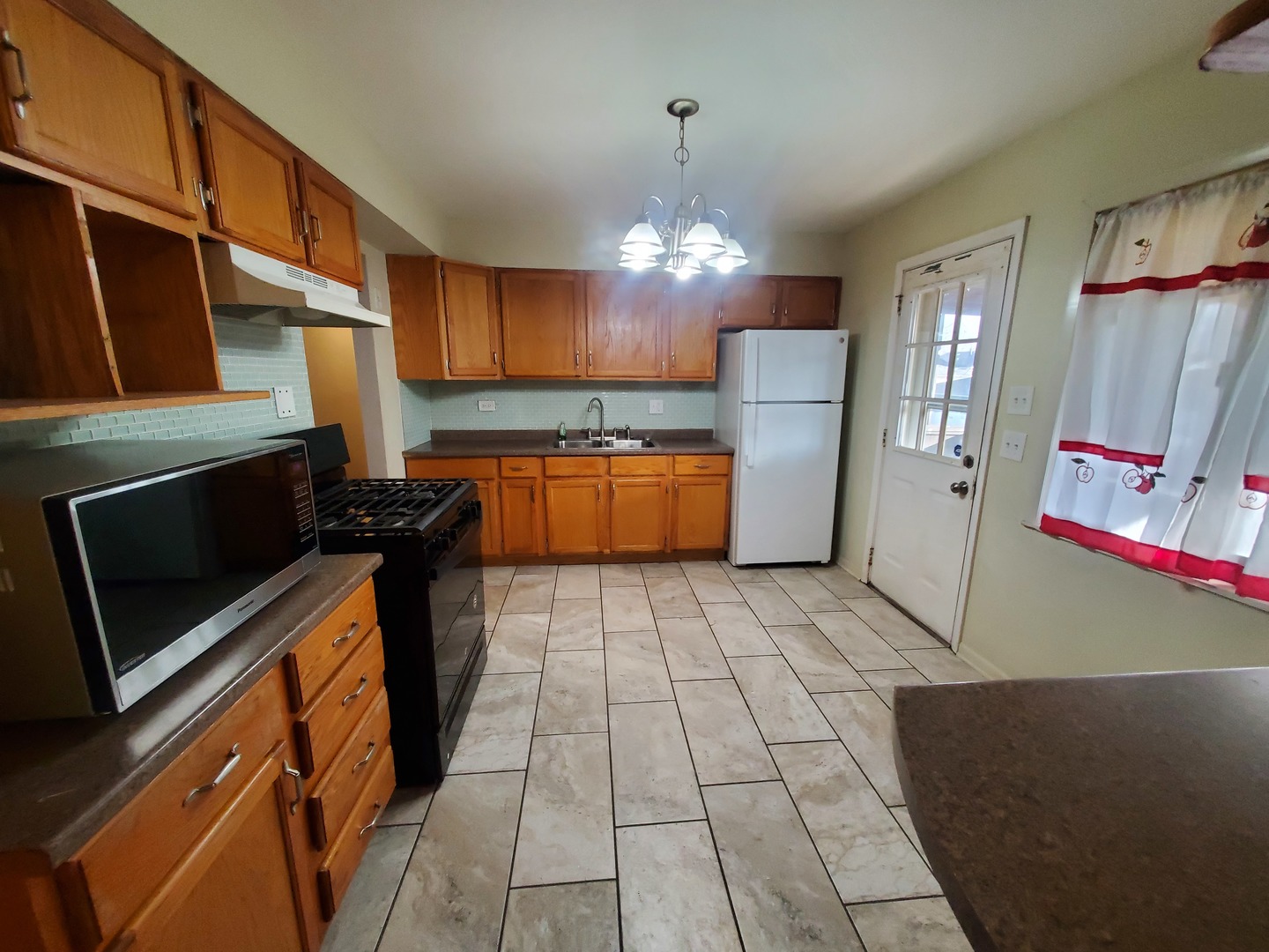 450 E MULBERRY Court