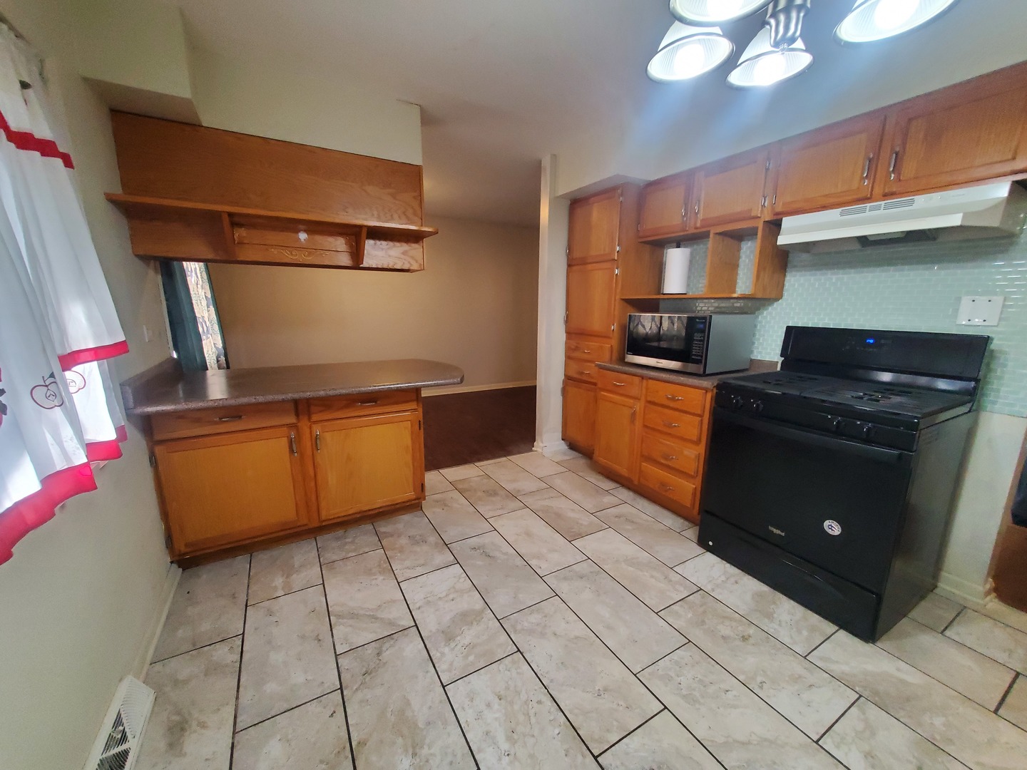450 E MULBERRY Court