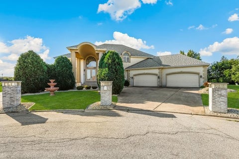 Photo of 5 Delphi Court, Tinley Park, IL 60477 (MLS # 12692392)