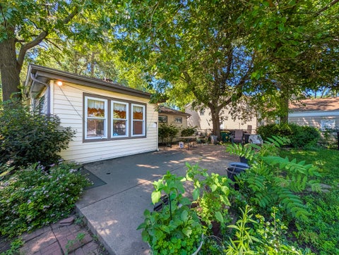 Tiny photo for 291 3rd Street, Wheeling, IL 60090 (MLS # 12684900)