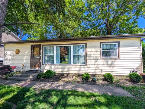 Tiny photo for 291 3rd Street, Wheeling, IL 60090 (MLS # 12684900)