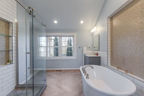 Tiny photo for 4 Ashford Court, South Barrington, IL 60010 (MLS # 12588647)