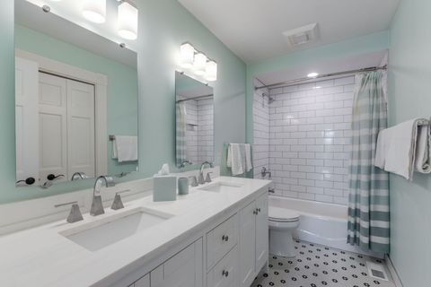 Tiny photo for 4 Ashford Court, South Barrington, IL 60010 (MLS # 12588647)