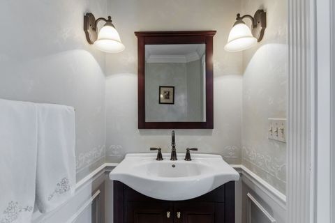 Tiny photo for 4 Ashford Court, South Barrington, IL 60010 (MLS # 12588647)