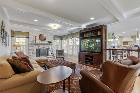 Tiny photo for 4 Ashford Court, South Barrington, IL 60010 (MLS # 12588647)