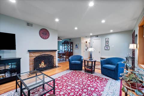 Tiny photo for 3805 W Jarlath Street, Lincolnwood, IL 60712 (MLS # 12727536)