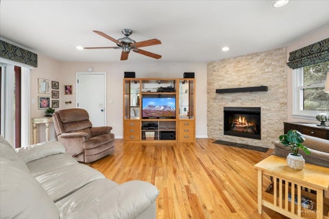 Tiny photo for 1420 E Green Lane, Mount Prospect, IL 60056 (MLS # 12756295)