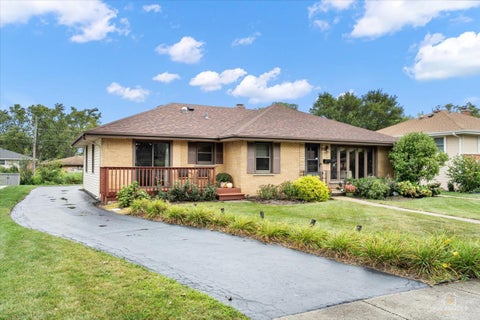 Tiny photo for 1420 E Green Lane, Mount Prospect, IL 60056 (MLS # 12756295)