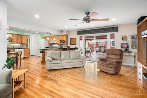Tiny photo for 1420 E Green Lane, Mount Prospect, IL 60056 (MLS # 12756295)