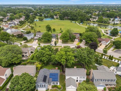 Tiny photo for 1170 Green Knolls Drive, Buffalo Grove, IL 60089 (MLS # 12696939)