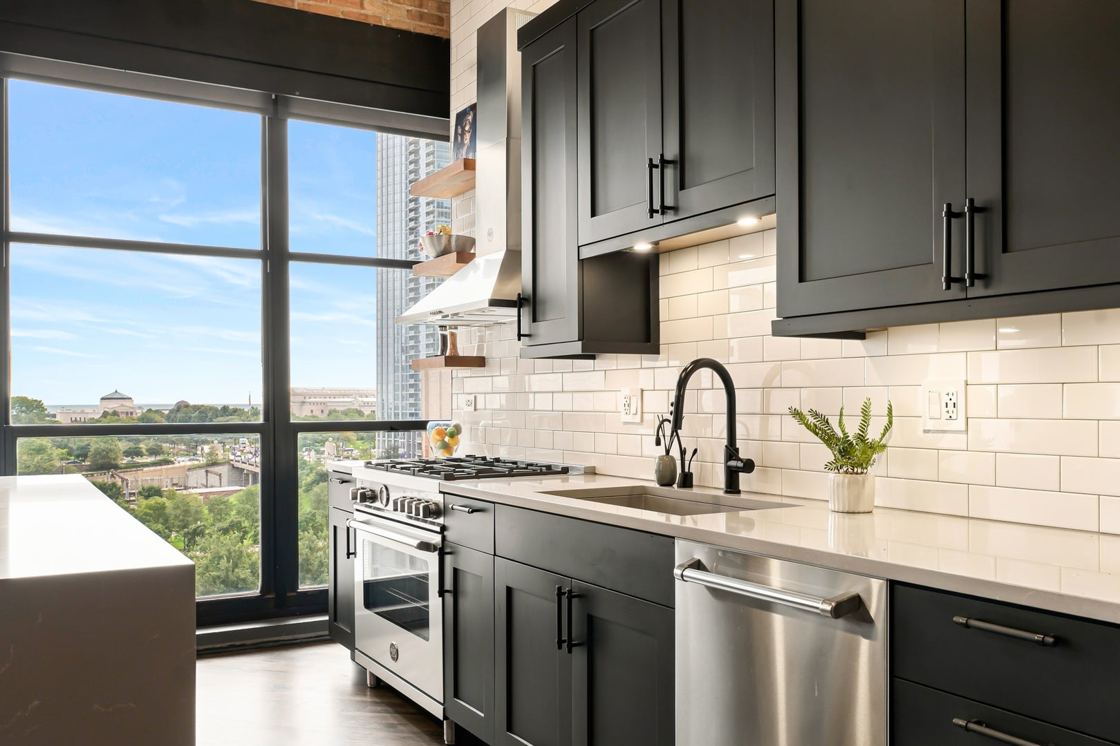 1133 S Wabash Avenue 806