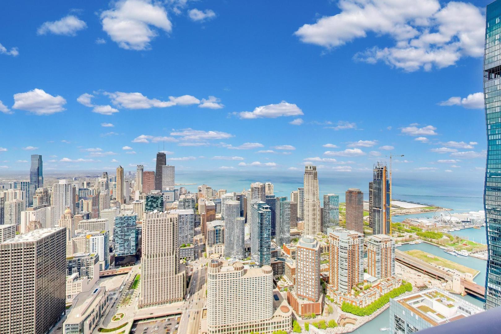 225 N Columbus Drive 7702