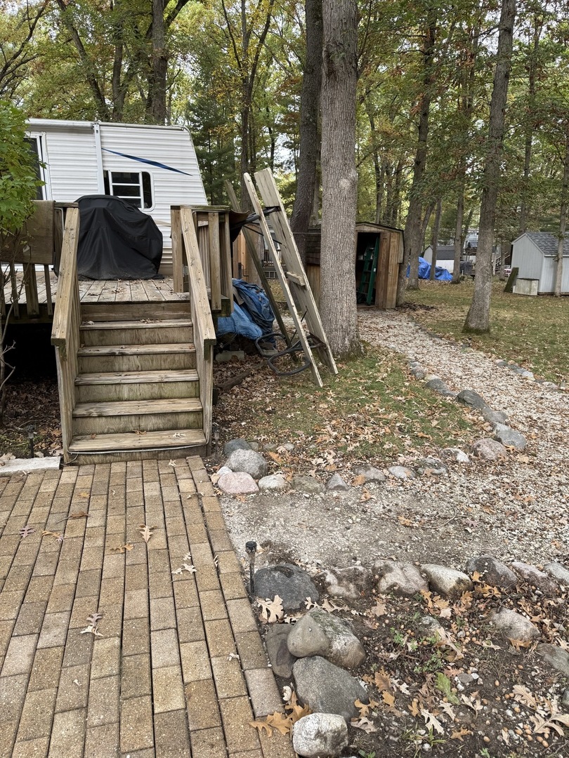 1-108 Woodhaven Lakes