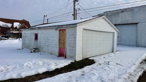 Tiny photo for 504 W Poplar Street, West Frankfort, IL 62896 (MLS # 12560230)