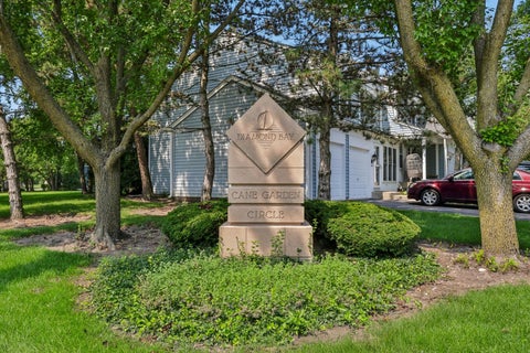 Tiny photo for 343 Cane Garden Circle #CIR, Aurora, IL 60504 (MLS # 12693384)