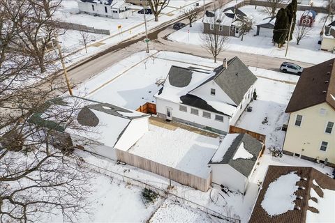 Tiny photo for 1310 N Livingston Street, Bloomington, IL 61701 (MLS # 12556859)