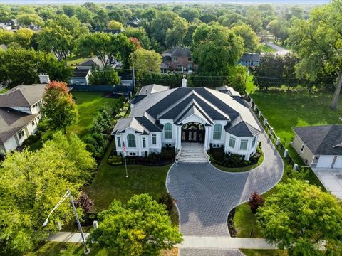 Tiny photo for 2315 N Arlington Heights Road, Arlington Heights, IL 60004 (MLS # 12461740)