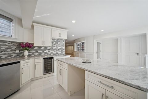 Tiny photo for 2315 N Arlington Heights Road, Arlington Heights, IL 60004 (MLS # 12461740)