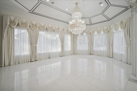 Tiny photo for 2315 N Arlington Heights Road, Arlington Heights, IL 60004 (MLS # 12461740)