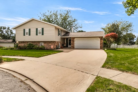 Tiny photo for 701 N Mohave Drive, Pontiac, IL 61764 (MLS # 12766280)
