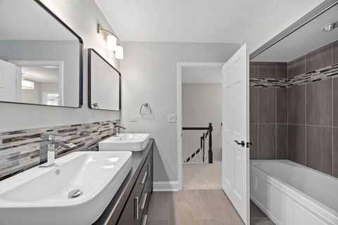 Tiny photo for 6209 Sleepy Hollow Lane, Lisle, IL 60532 (MLS # 12550091)