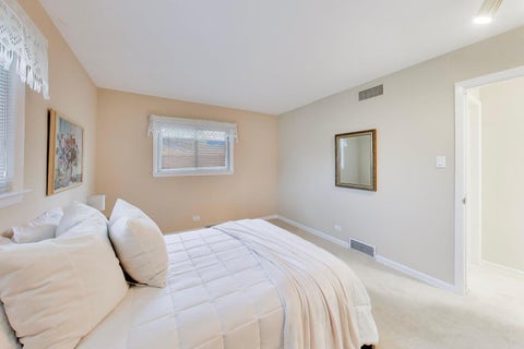 Tiny photo for 301 S Yale Avenue, Arlington Heights, IL 60005 (MLS # 12754054)
