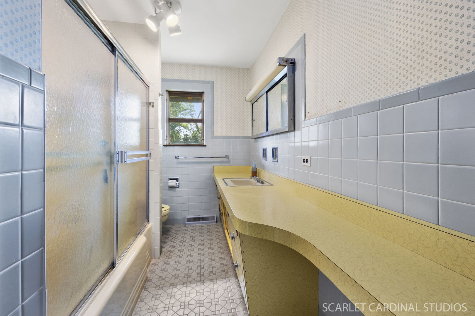 Lisle, Illinois 60532, United States, 3 Bedrooms Bedrooms, ,2 BathroomsBathrooms,Residential,Active,243439