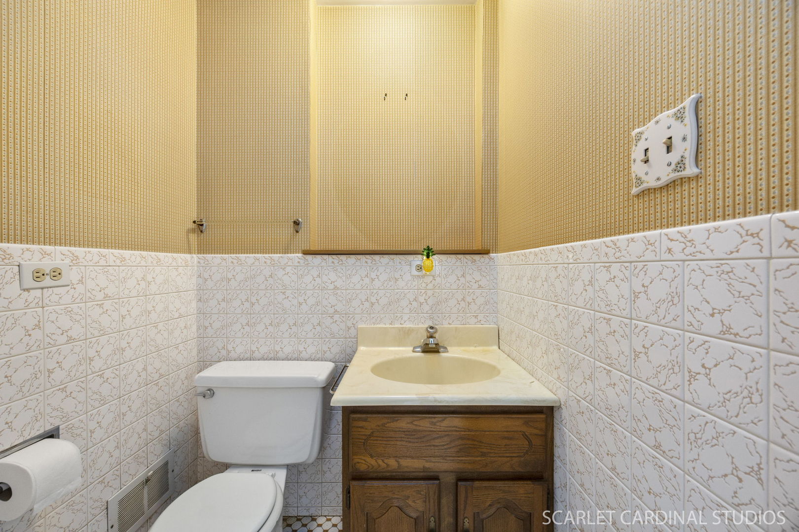 Lisle, Illinois 60532, United States, 3 Bedrooms Bedrooms, ,2 BathroomsBathrooms,Residential,Active,243439