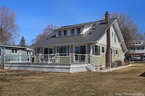 205 S Emerald Drive McHenry IL 60051