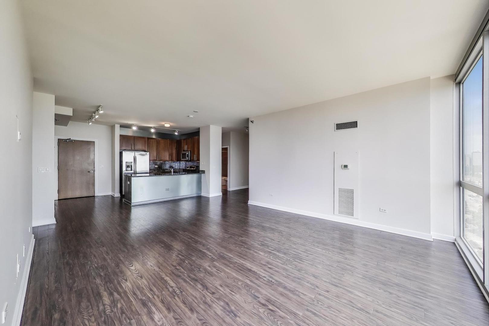 1841 S Calumet Avenue 1602