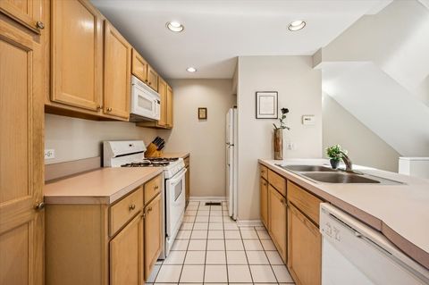 Tiny photo for 1200 S Federal Street #D, Chicago, IL 60605 (MLS # 12484664)